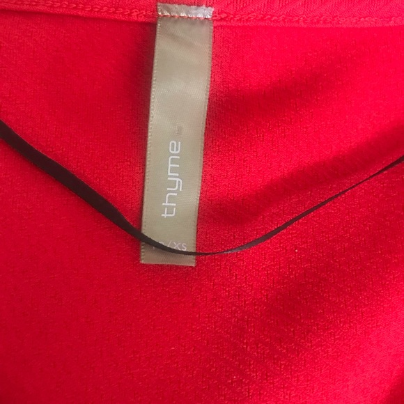 Red strechy dress size Xs but fits M as new - Picture 3 of 5